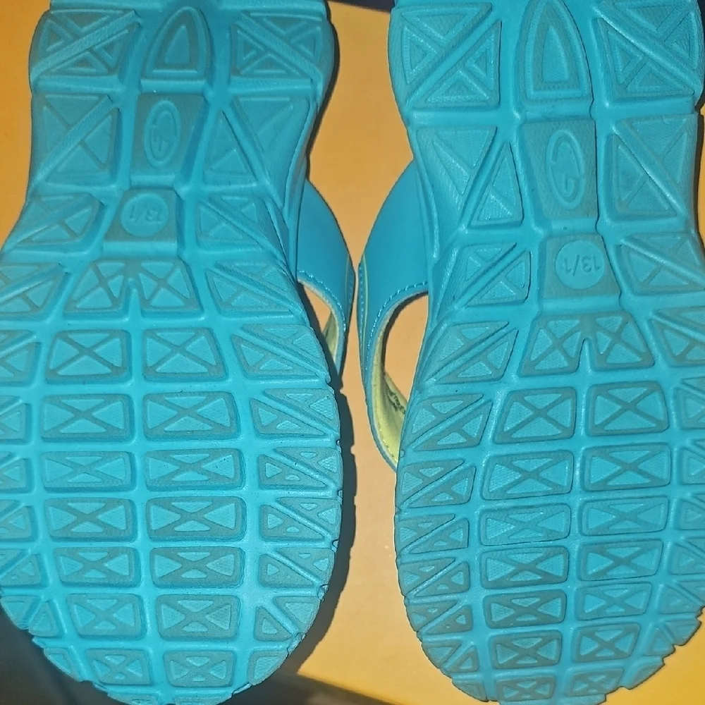 C9 By Champion Blue and Yellow Memory Foam Flip Flops Size 13/1